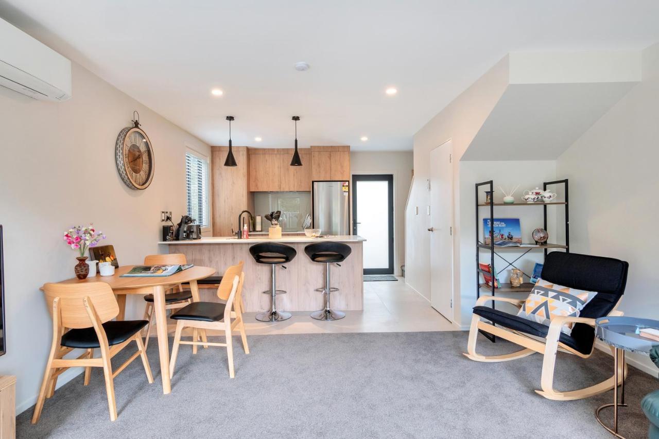 Greenwich Townhouse With Parking And Air-Con Auckland Exterior foto